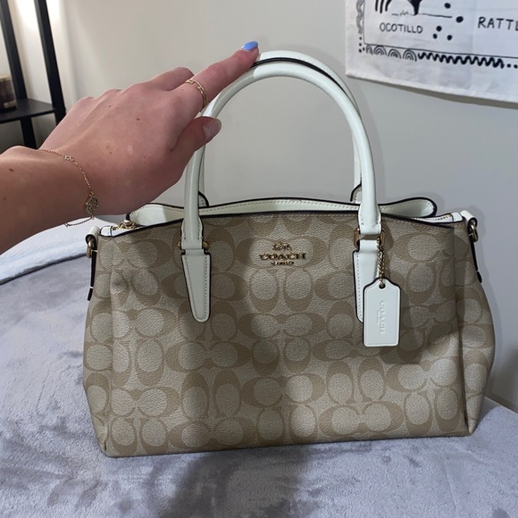 Coach Lillie Carryall White Monogram - Picture 5 of 5